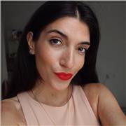 Filóloga inglesa, he residido en Londres hasta ahora. Me gustaría enfocar la educación de otra manera, pero siempre divirtiéndonos. Si estás interesado puedes enviarme un mensaje. Doy clases desde pequeños hasta adultos. Todas las edades y todos los nivel